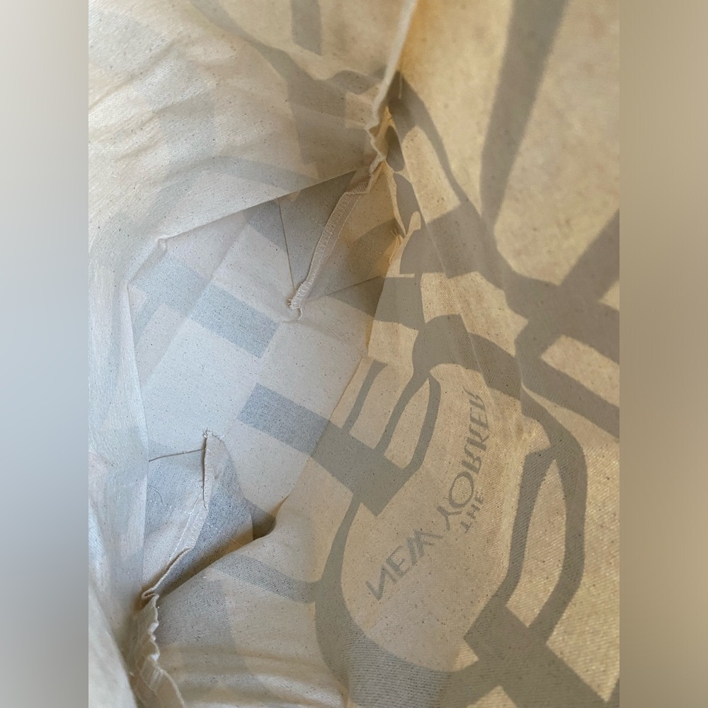 The New Yorker Bag Canvas Tote - Picture 7 of 11